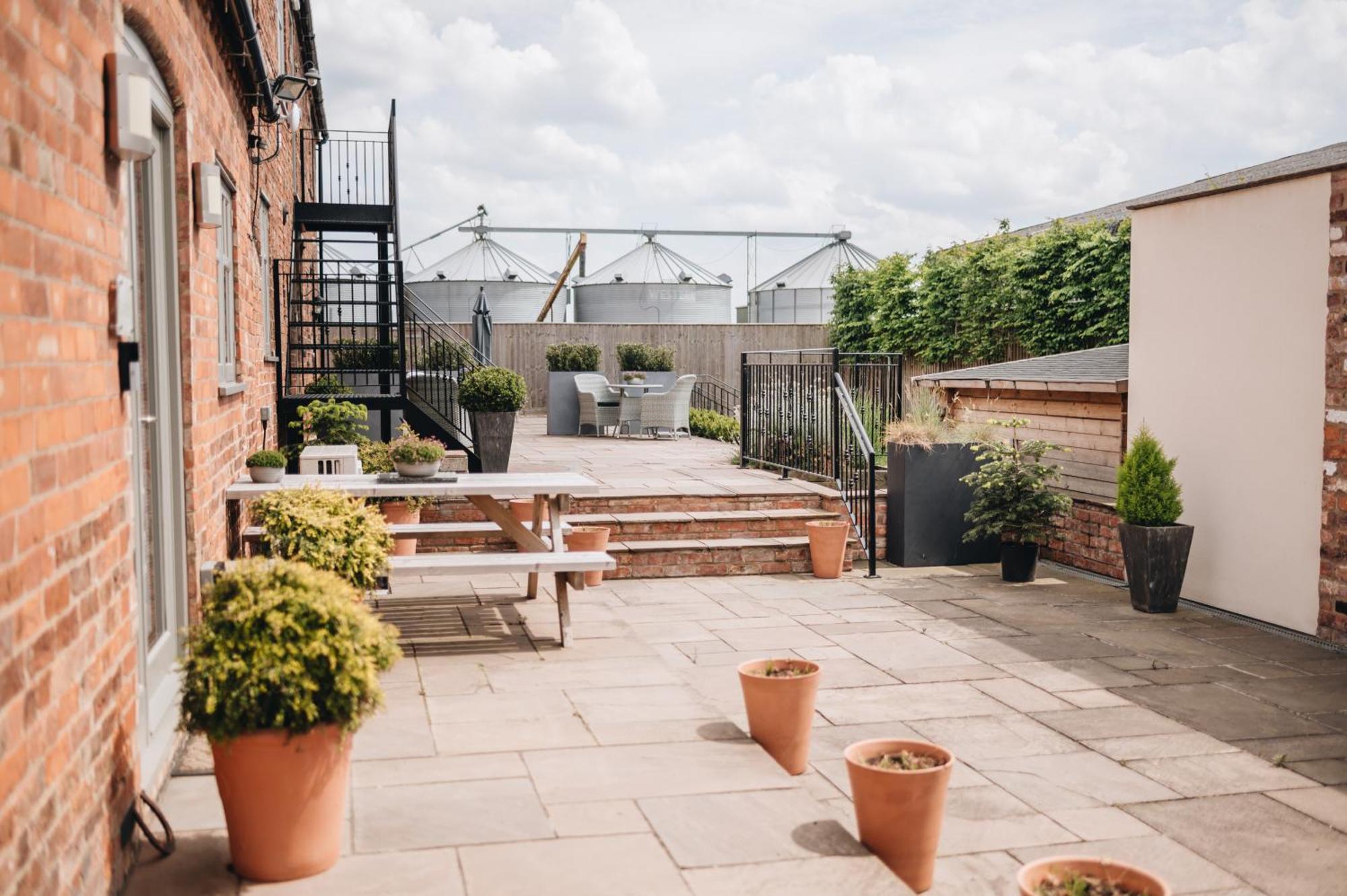 The Old Granary Apartment Barnetby le Wold Exterior photo